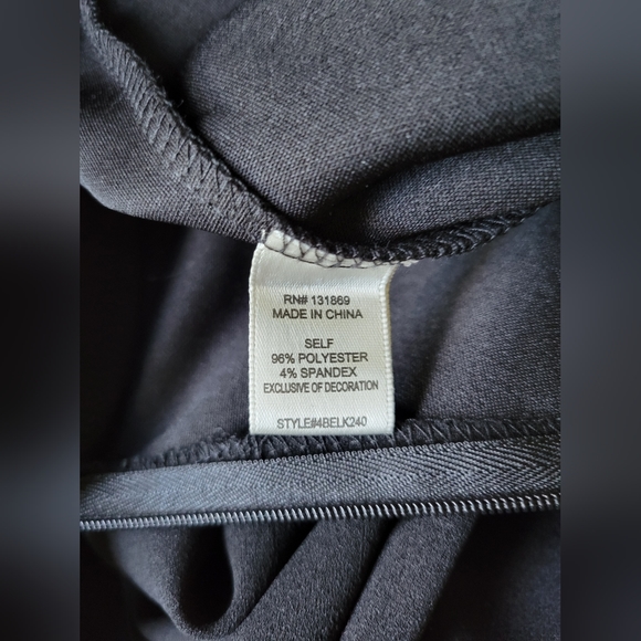 Feathered Black jumpsuit - Picture 8 of 9